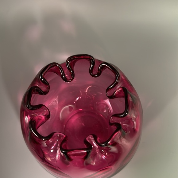 Cranberry Glass Thumbprint Pattern Ruffled Edge Rose Bowl - Picture 5 of 5